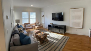 Summit 3 - Luxe Apartment in Unique Historic Building
